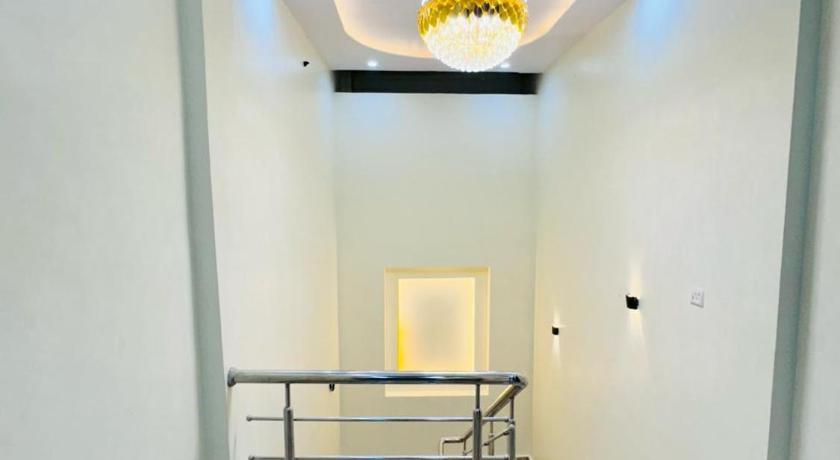 KashVi Hotels - image 9