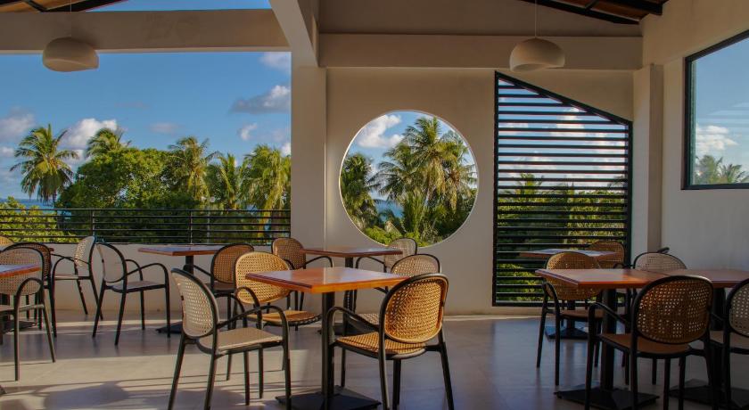 Atoll Retreat - image 8