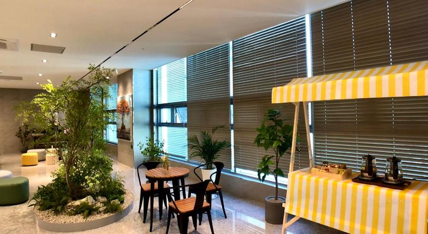 Pyeongtaek Golden Planet Hotel Pyeongtaek Godeok 5-Star Hotel view