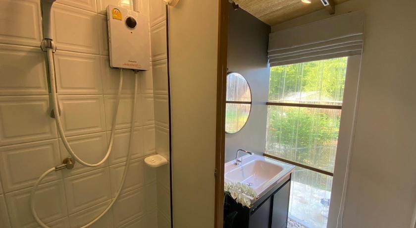 Image of Suite with Garden Terrace - Non-Smoking 13