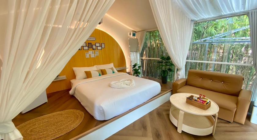 Image of Suite with Garden Terrace - Non-Smoking 0