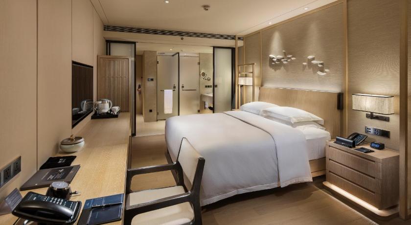 Image of King Premium Room Nanhai Wing 3