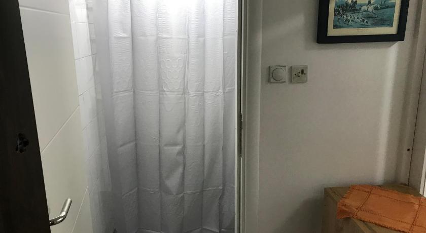 ベオグラード Near Highway free parking apartment 3つ星 シングルルーム レストラン