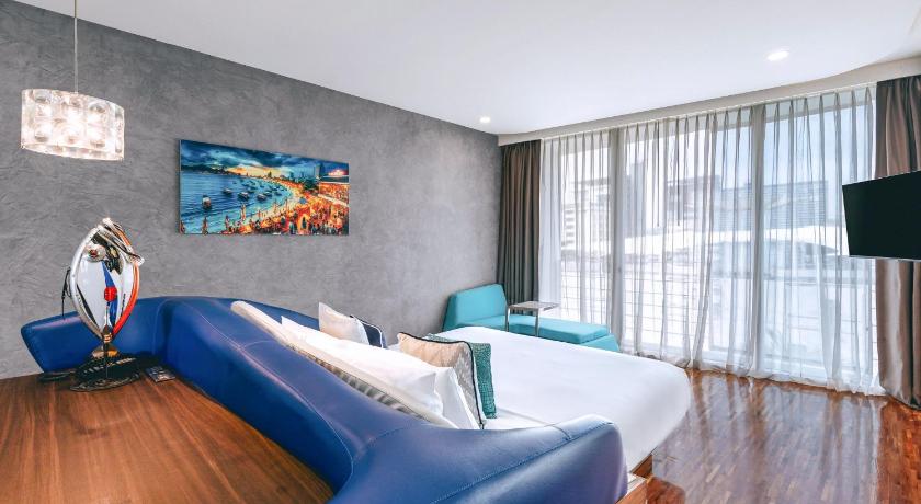 Image of Deluxe Family Room 4