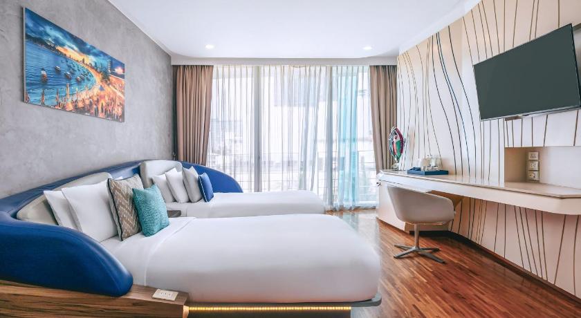 Image of Deluxe Family Room 3