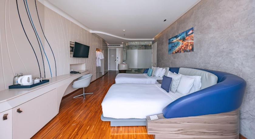 Image of Deluxe Twin With Balcony 13