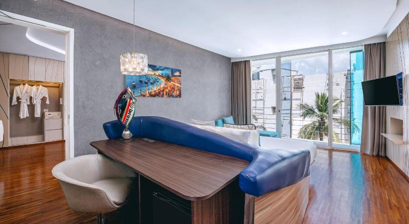 Image of Deluxe Family Room 1