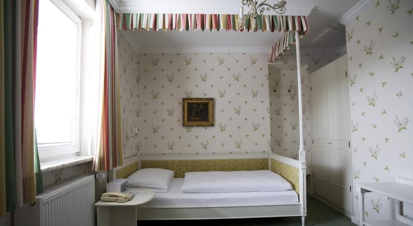 Image of Single Room 5