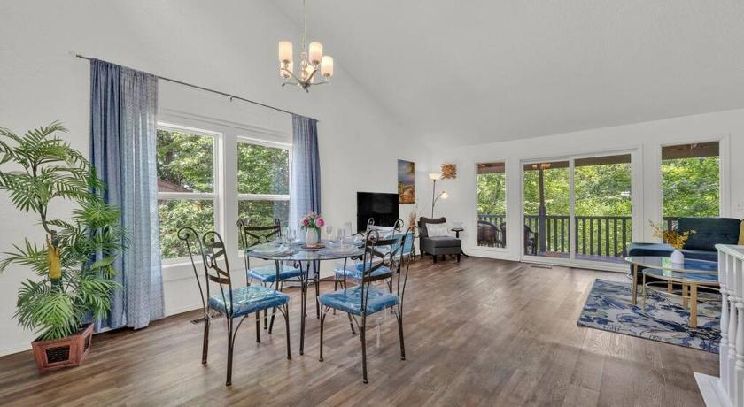 ベラビスタ Lakefront Getaway 4つ星 宿泊施設 外観