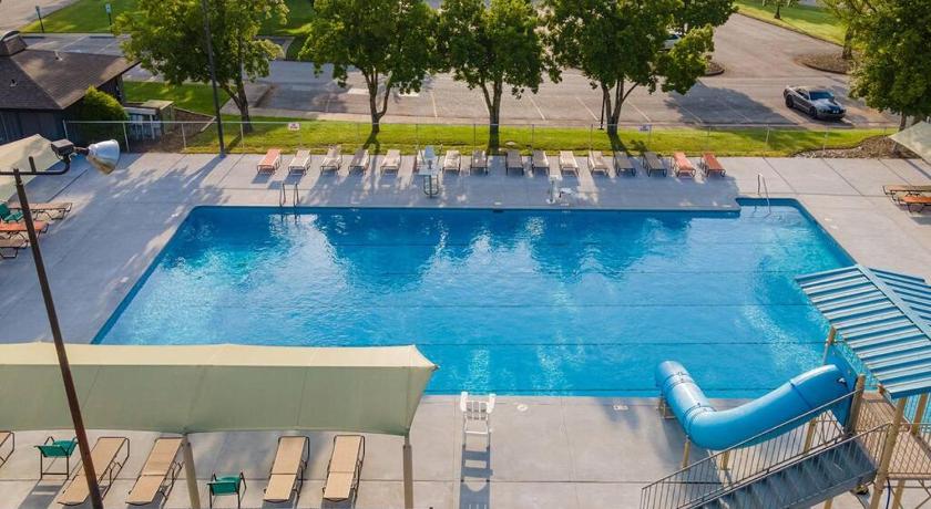 ベラビスタ Lakefront Getaway 4つ星 宿泊施設 レストラン