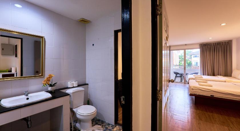 Image of Deluxe Family Room 2