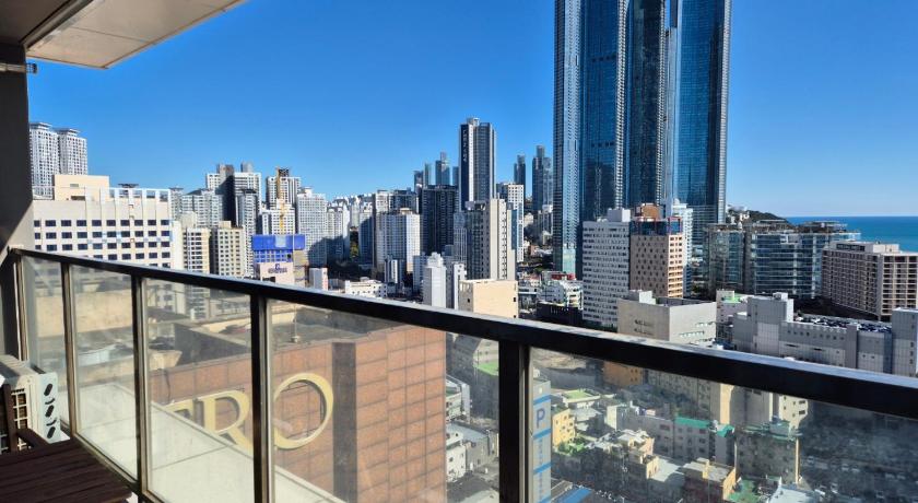 釜山 The solid residence - Elbon the stay by haeundae 4星级 民宿 大堂