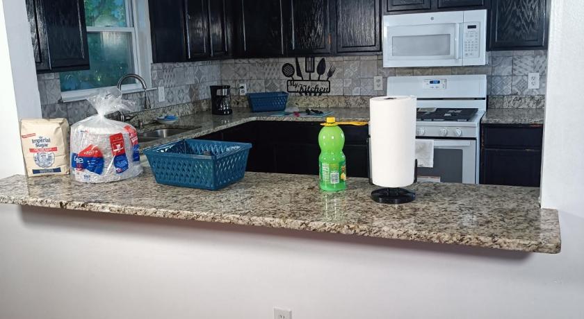 뉴어크 (NJ) Fada Guest House - 38 Yates Ave Newark 숙소 레스토랑