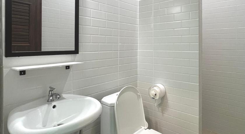 Image of Superior Bungalow 5