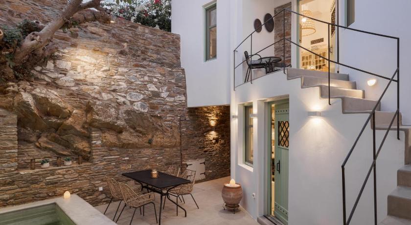 Porto Sereno Andros Suites