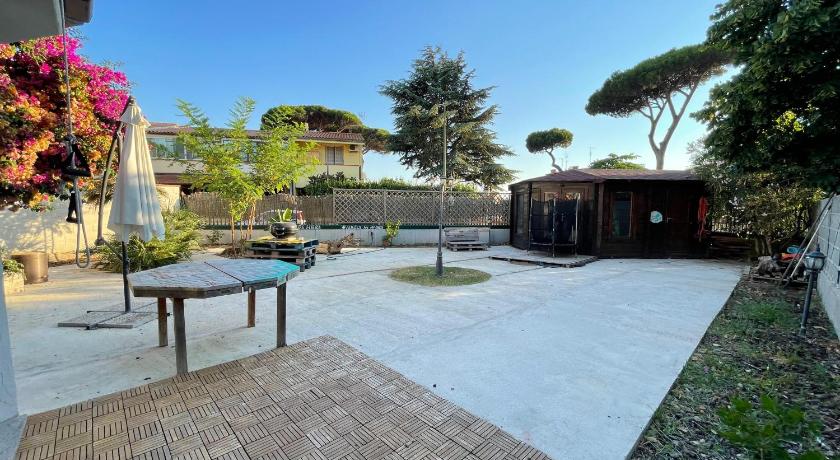 Nerone's House Villa with garden near the sea, ideal for family