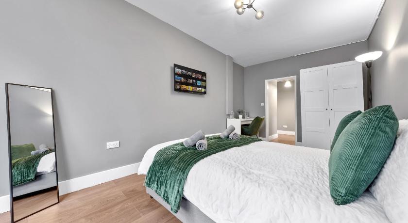 Image of Double Room with Private Bathroom 9