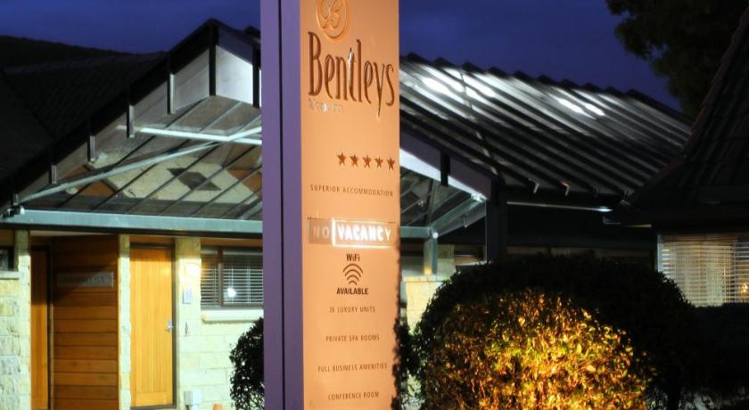 Bentleys Motor Inn photo