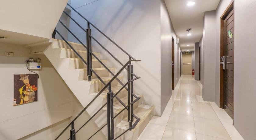 Deco Lux Hotel - image 4