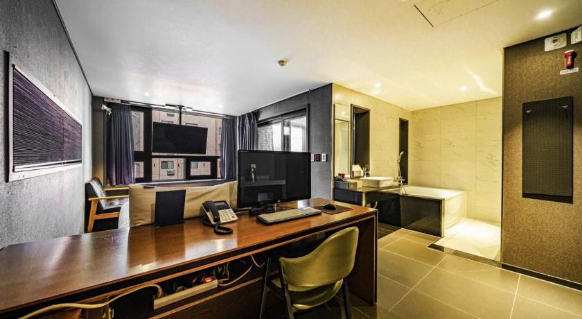 Zenith Hotel Bupyeong - image 15