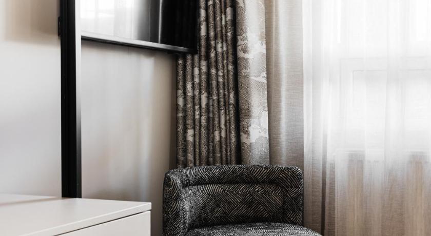 Image of Suite 16