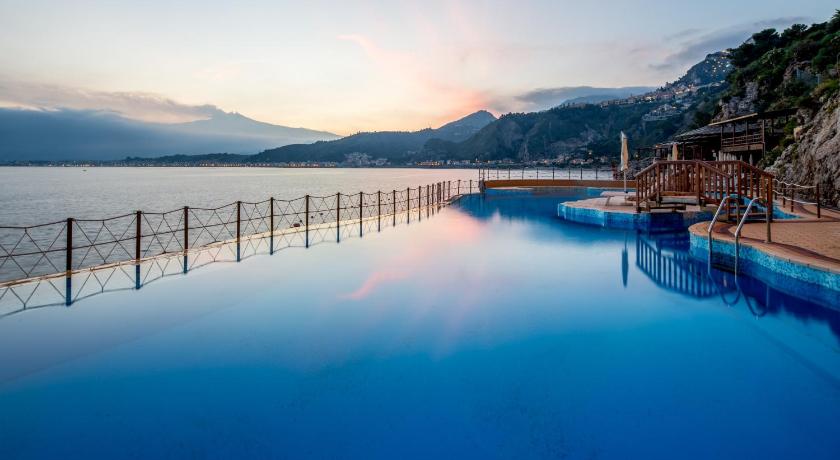 UNAHOTELS Capotaormina