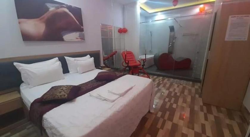 Tina 2 Hotel - image 37
