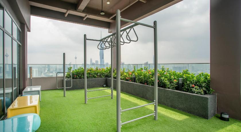 Riveria City near KL Sentral with Sky Infinity Pool by COBNB - image 7