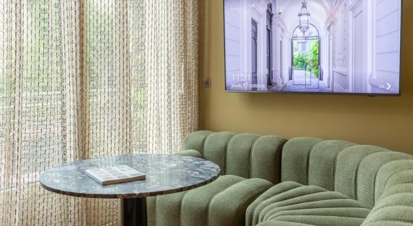 Image of Crazy Room 11