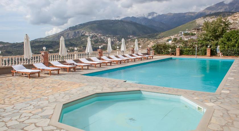 Apart-Hotel Llazari photo