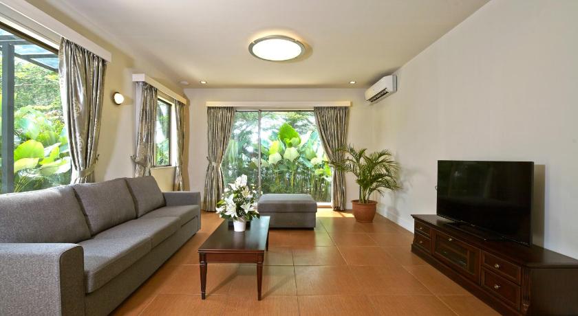 Image of Villa 8
