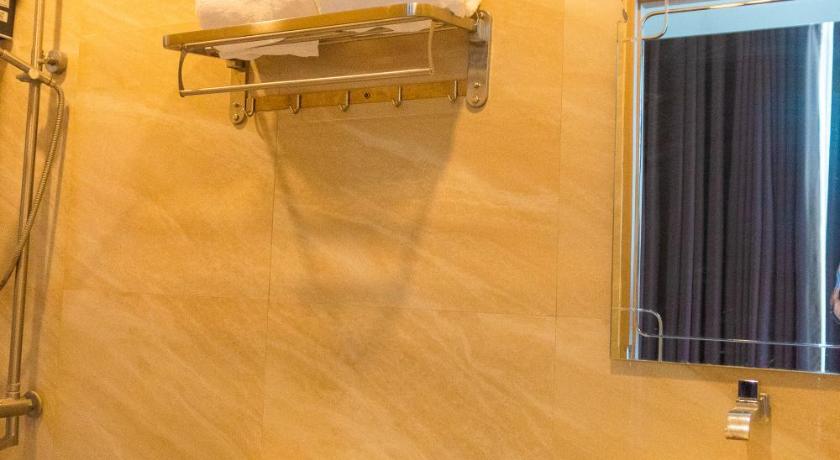 Image of Deluxe Triple Room 2