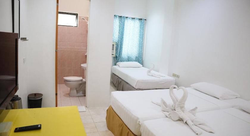 Island Inn - image 43