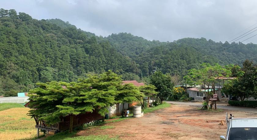 Chom Thong บ้านพักเคียงนา 2-Star Hotel amenity