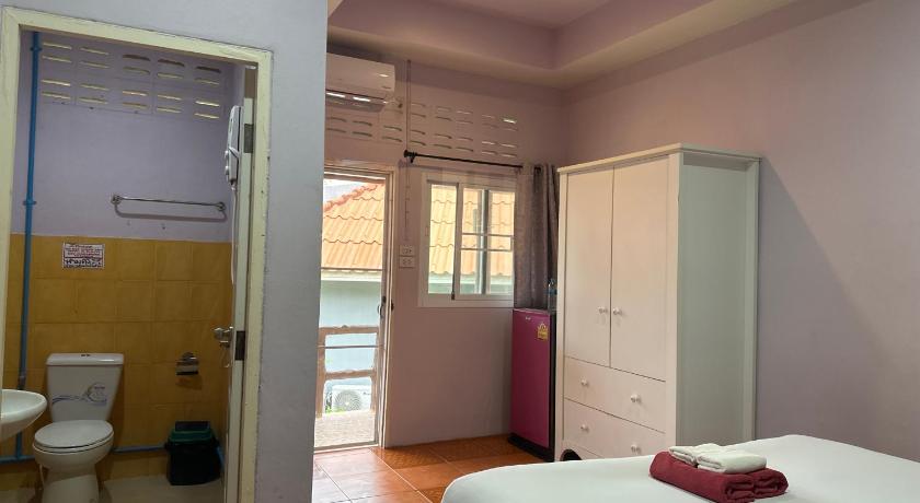 Image of One-Bedroom Apartment 4