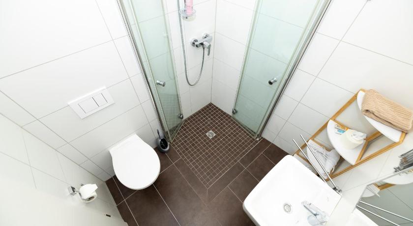 ボーリンゲン NaturOase, Moderne Architektur - Arbeitsplatz - Klimaanlage - Parkplatz - Waschmaschine 4つ星 シングルルーム プール