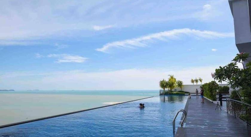 マラッカ Attic Home Melaka Silverscape Residence & Jonker 5つ星 ホテル レストラン