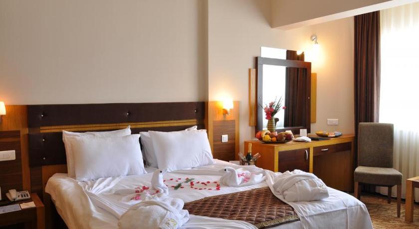 Imatge de Suite amb Llit Extragran i Vistes al Mar (King Suite with Sea View) 1
