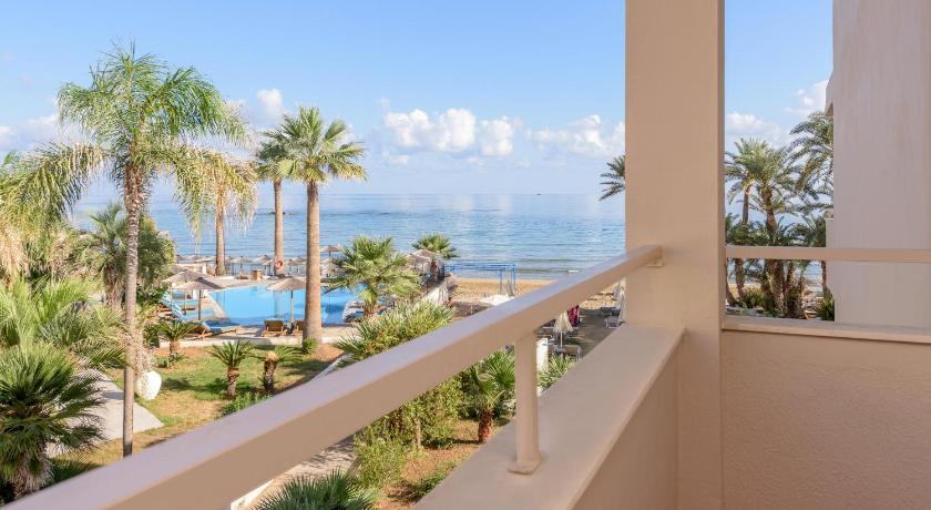 Zeus Hotels Palm Beach