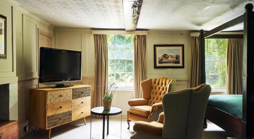 Image of Double Room with Four Poster Bed 4
