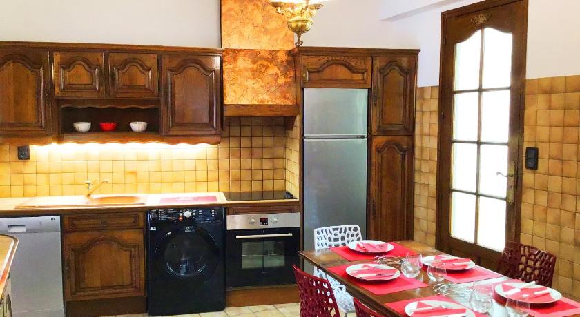 Appartement le Soleil 140 m2 climatisé parking privé proche Sanctuaires - image 3