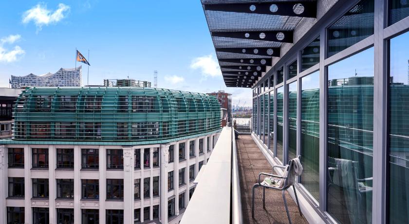 Image of Penthouse Apartment with Balcony 4