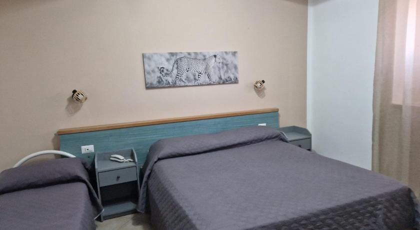 Image of Triple Room 6