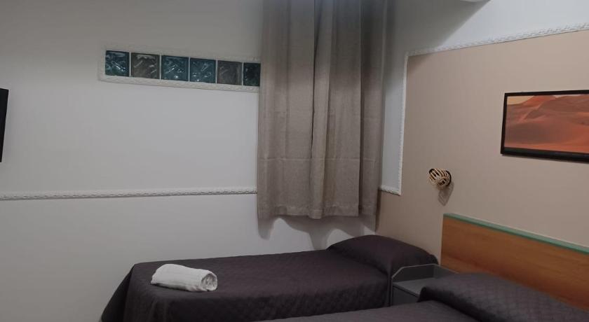 Image of Triple Room 9