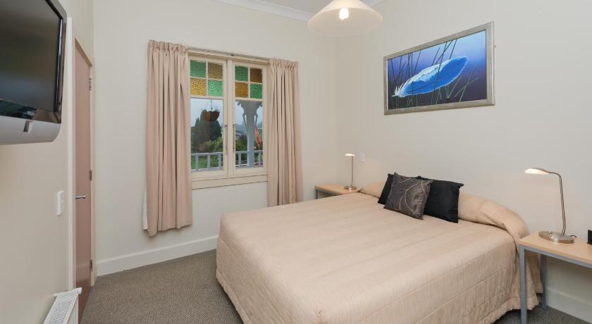 Image of 1 Bedroom Suite 0