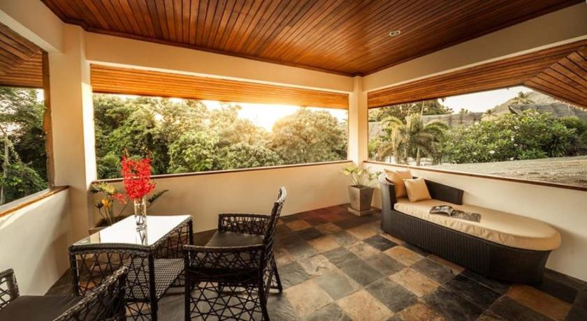 Image of Four-Bedroom House 6