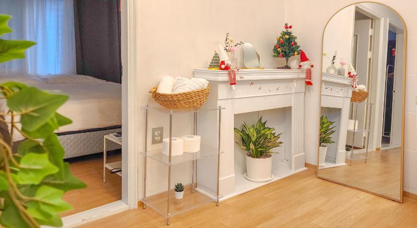 Seoul 철길공원 옆, White Linen House 3-Star Guesthouse suite