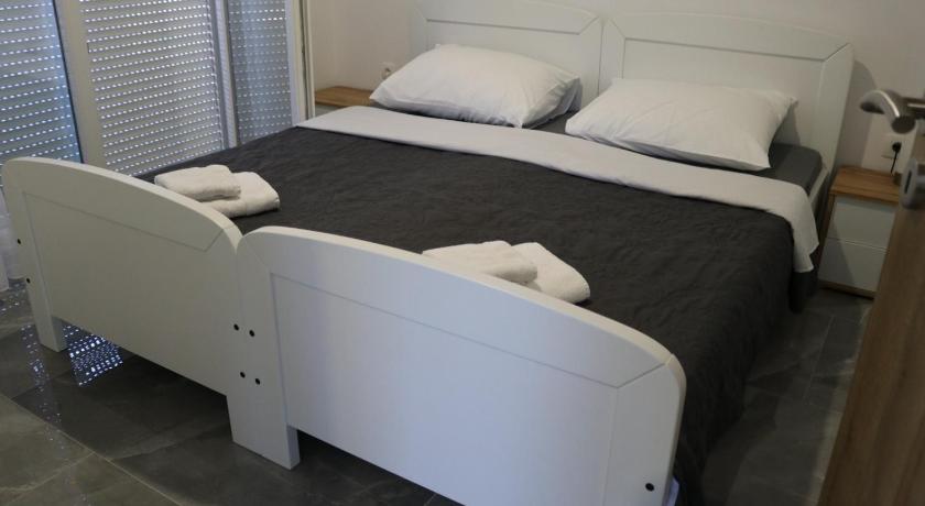 Image of Superior One-Bedroom Apartment with Balcony 16