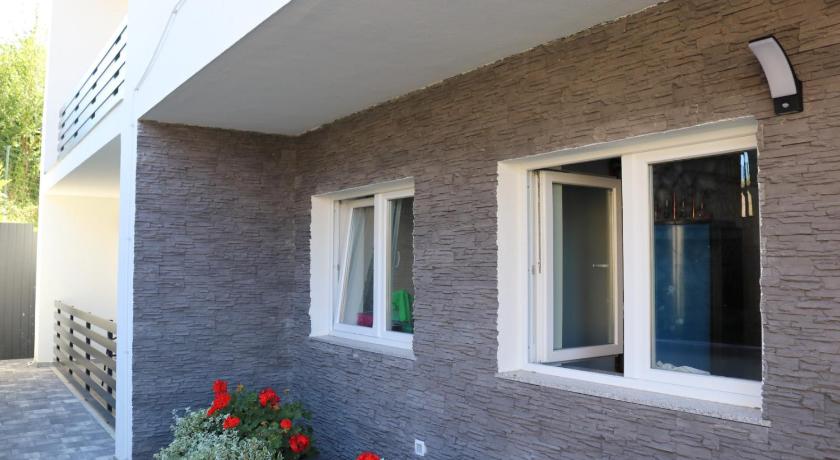 Image of Superior One-Bedroom Apartment with Balcony 13