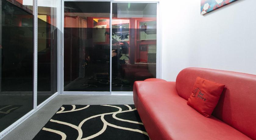 RedDoorz near Pasay Rotonda – Manila, Metro Manila, ME